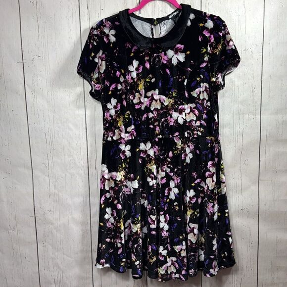 Hot Topic Black Floral Velvet Peter Pan Collar Whimsigoth Witchy Skater Dress - Picture 5 of 16